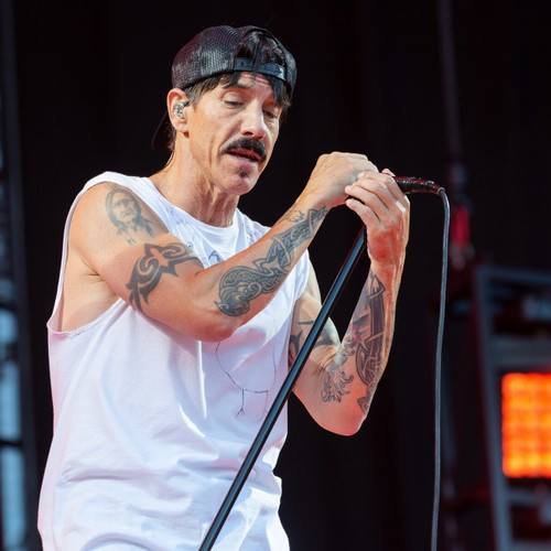 Red Hot Chili Peppers поддержали ASAP Rocky на их главном шоу после  опоздания рэпера - Fil - новости музыки и шоу-бизнеса Казахстана и мира